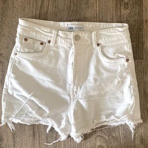 Zara White High-Waisted Shorts